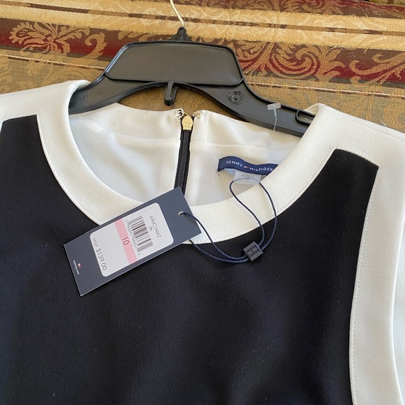 Elegant Tommy Hilfiger Jumpsuit ! - Picture 2 of 2